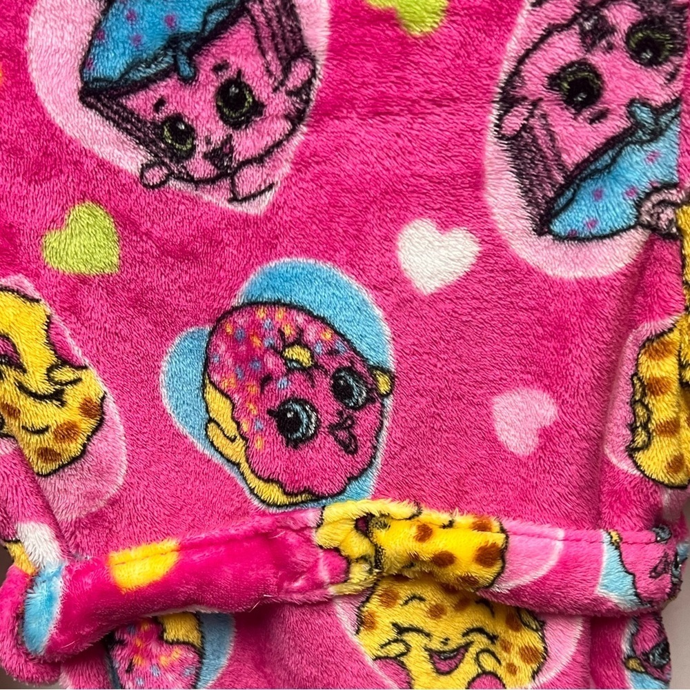 SHOPKINS GIRLS PLUSH PINK ROBE W/COLORFUL SHOPKINS CHARACTERS
SIZE 10-12 - Picture 2 of 10